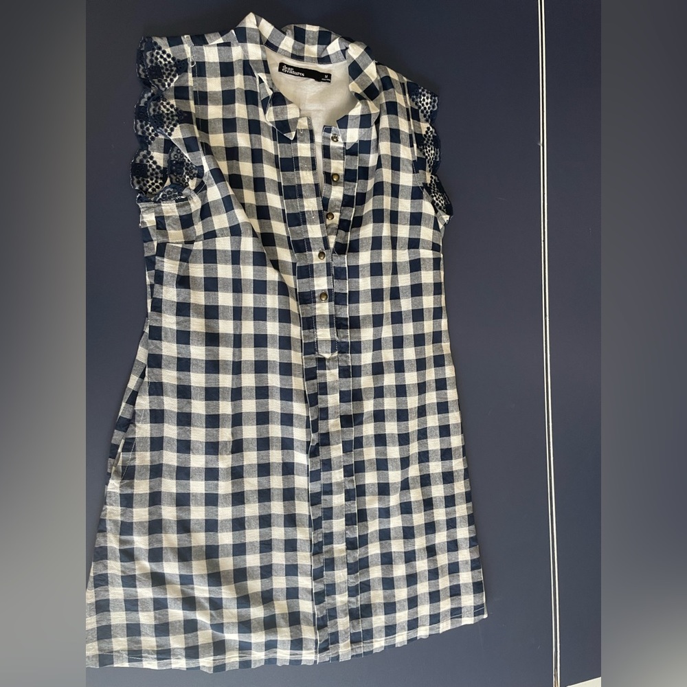 Like new, women’s Dear Creatures dress. Size M